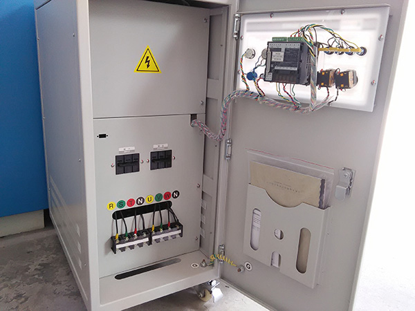 優(yōu)比施變頻電源展示