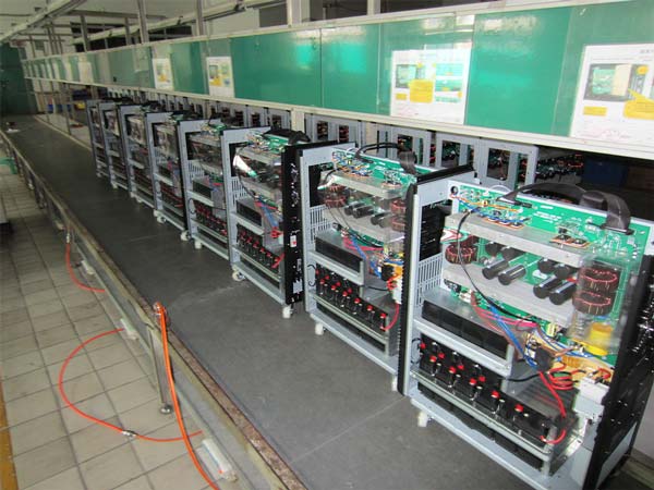 性價(jià)比高的UPS電源 性價(jià)比高的UPS電源