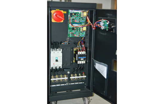 穩(wěn)壓器生產廠家1