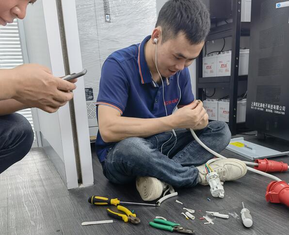 ups安裝工程師累不累?是工作都累嗎?